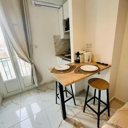 Sweethome Massena Appartement