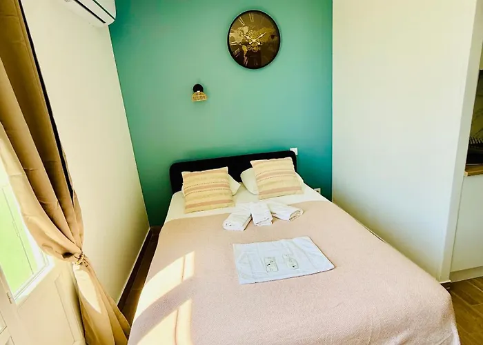 Sweethome Massena Nice