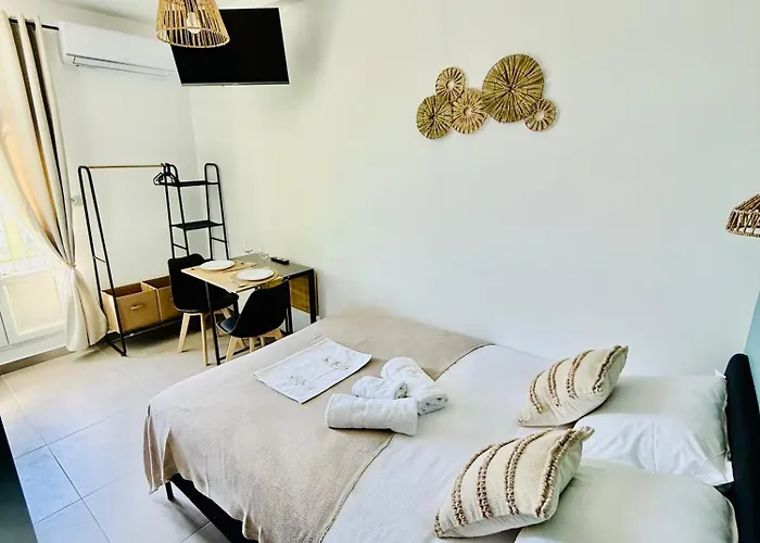 Sweethome Massena *